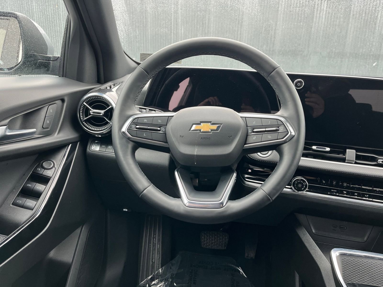 Used 2025 Chevrolet Equinox LT image 27