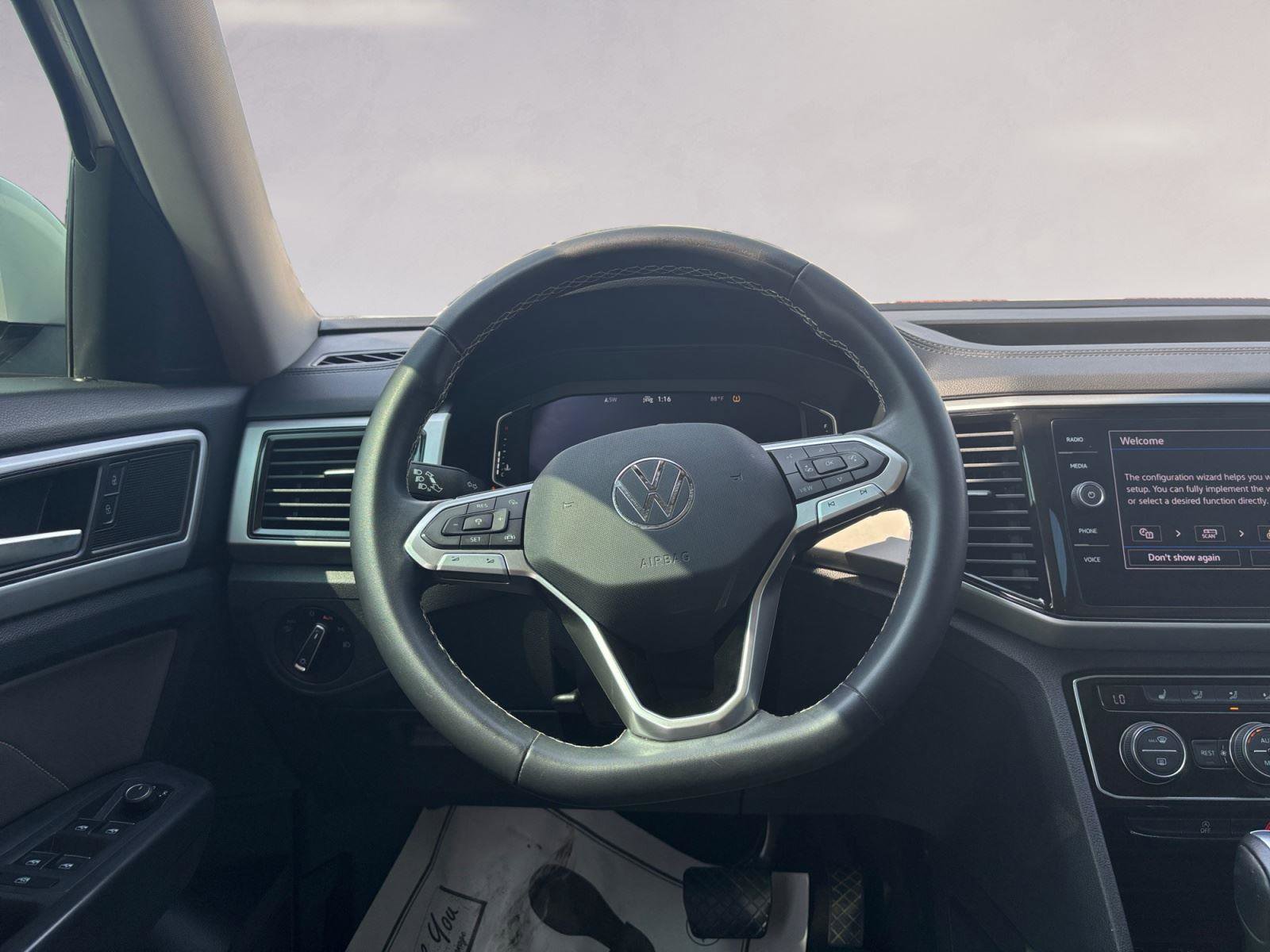 Used 2023 Volkswagen Atlas SE w/ Panoramic Sunroof Package FWD image 12