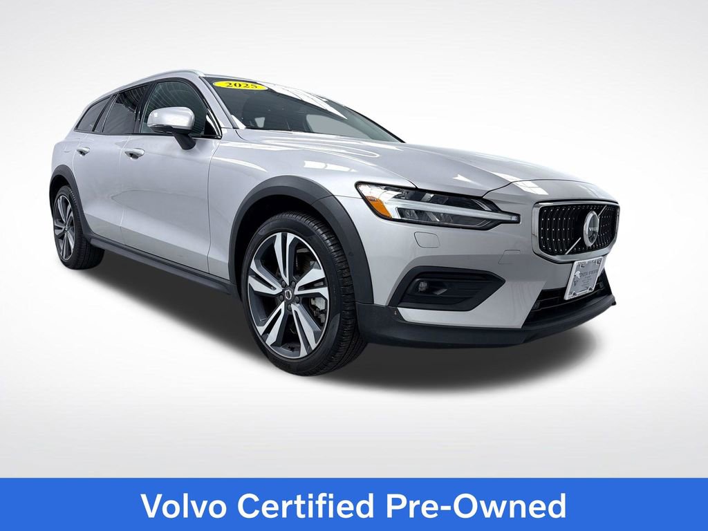 Used 2025 Volvo V60 B5 Cross Country Plus