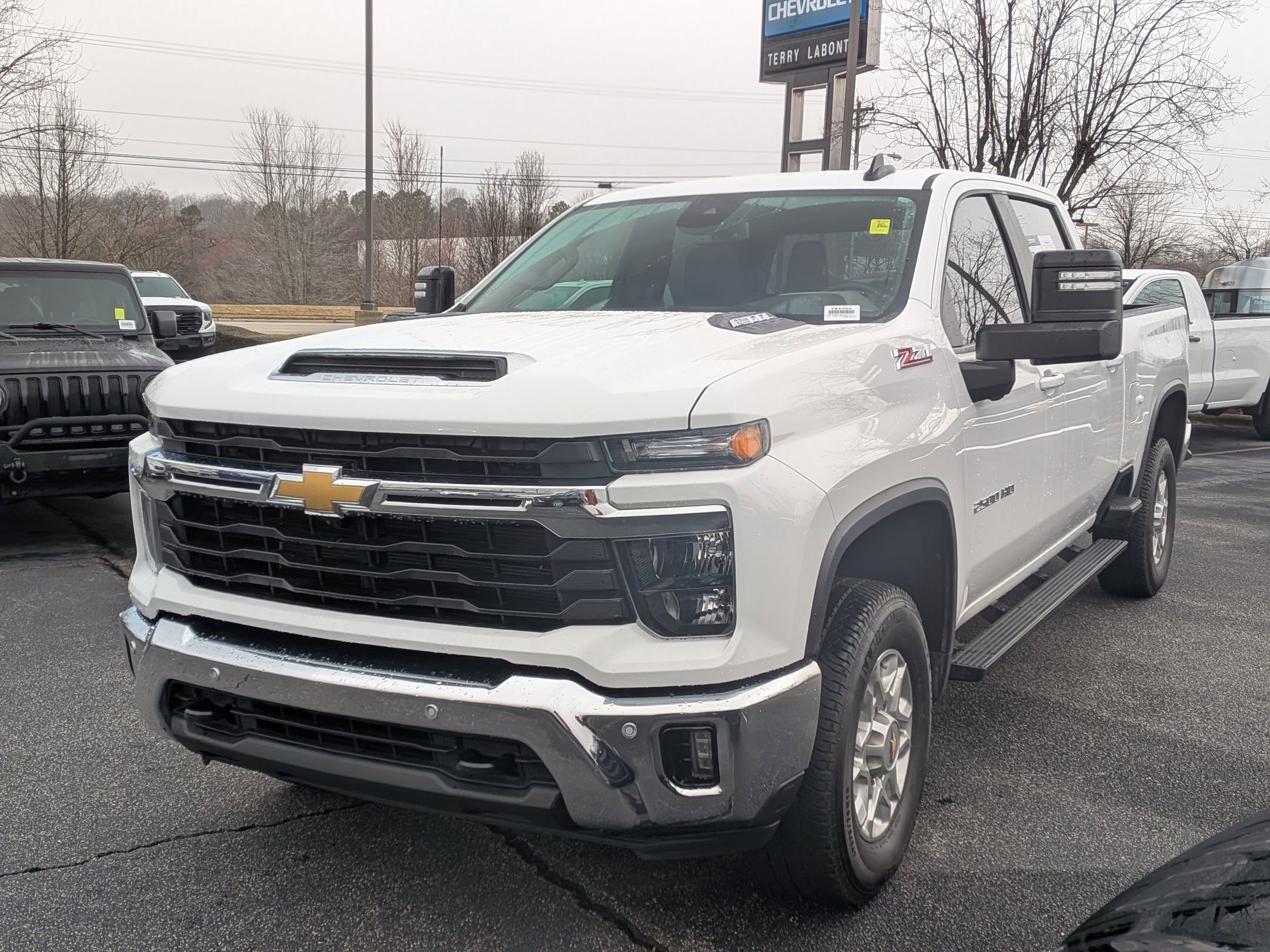 Certified 2025 Chevrolet Silverado 2500 LT w/ Safety Package image 5