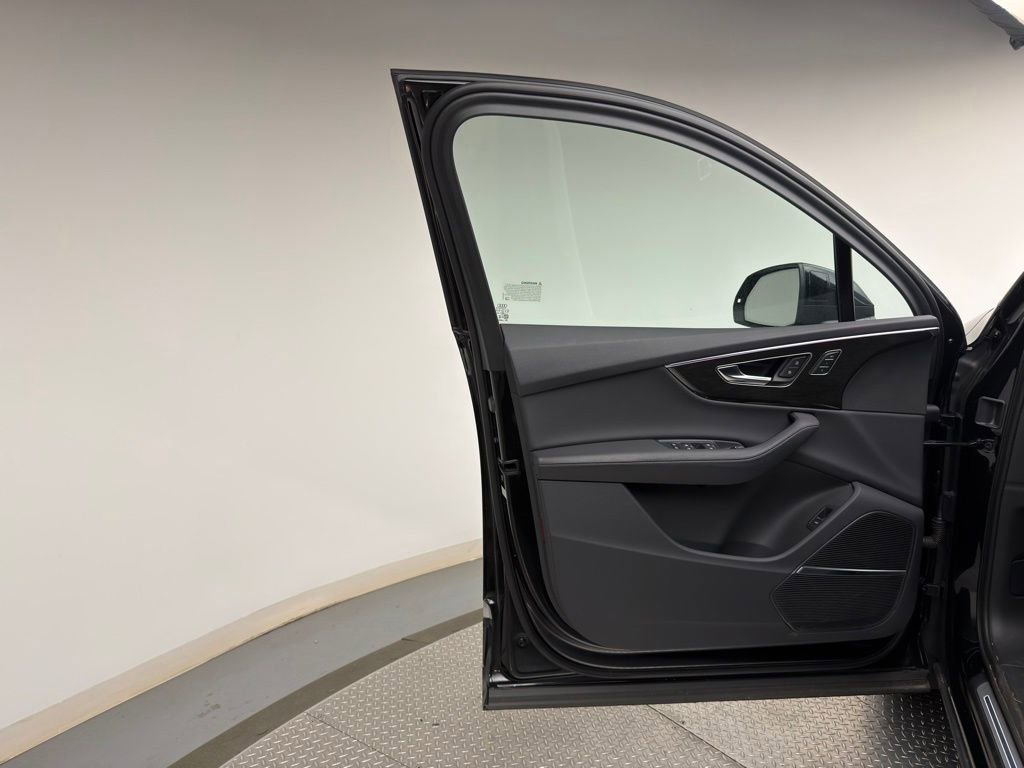 Used 2023 Audi Q7 3.0T Premium Plus w/ Premium Plus Package image 7