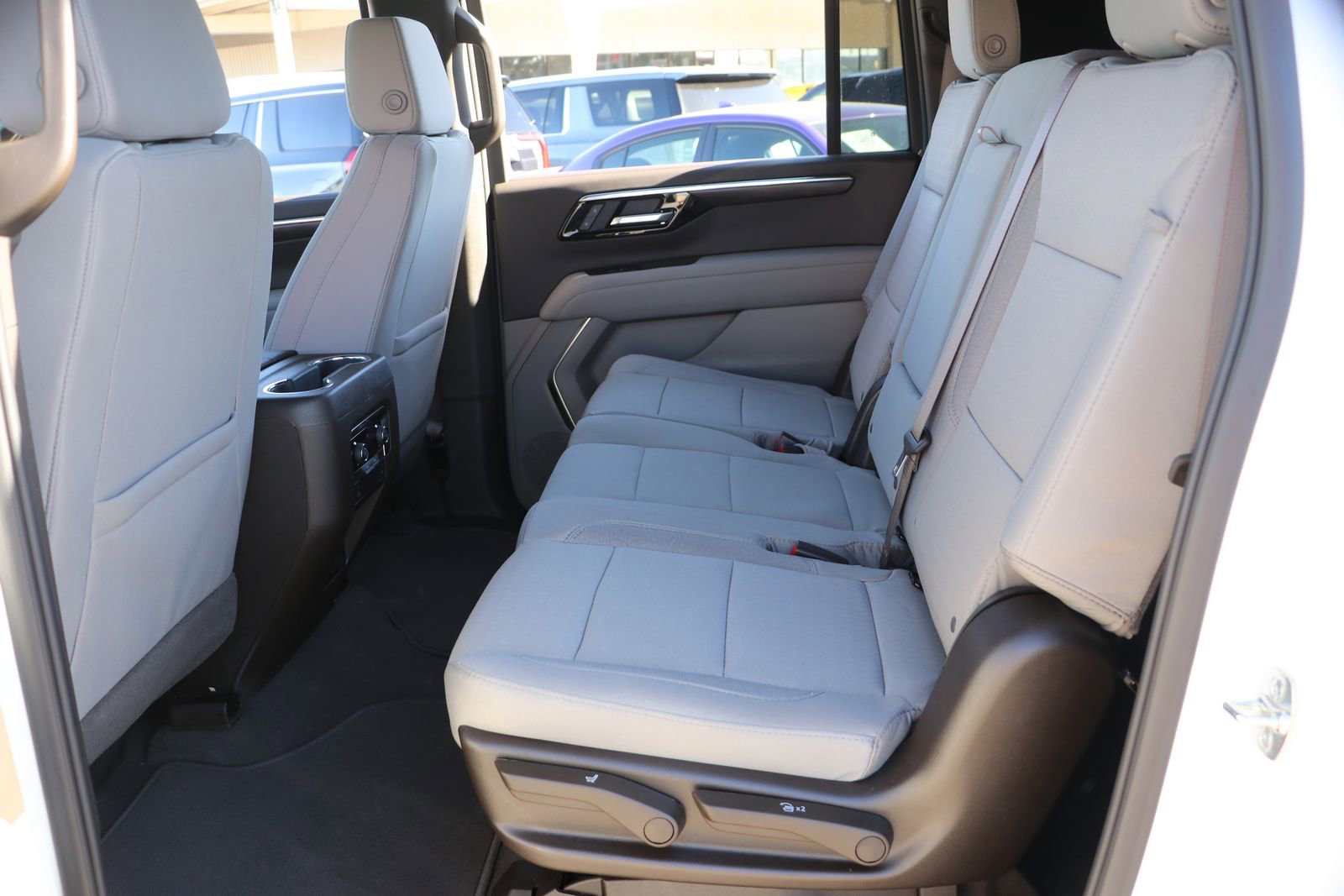 New 2026 Chevrolet Suburban LS image 28