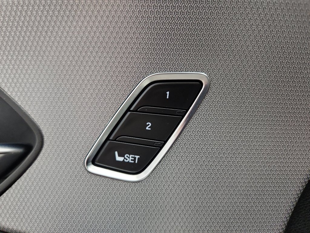 Used 2022 Acura TLX w/ A-SPEC Pkg image 9