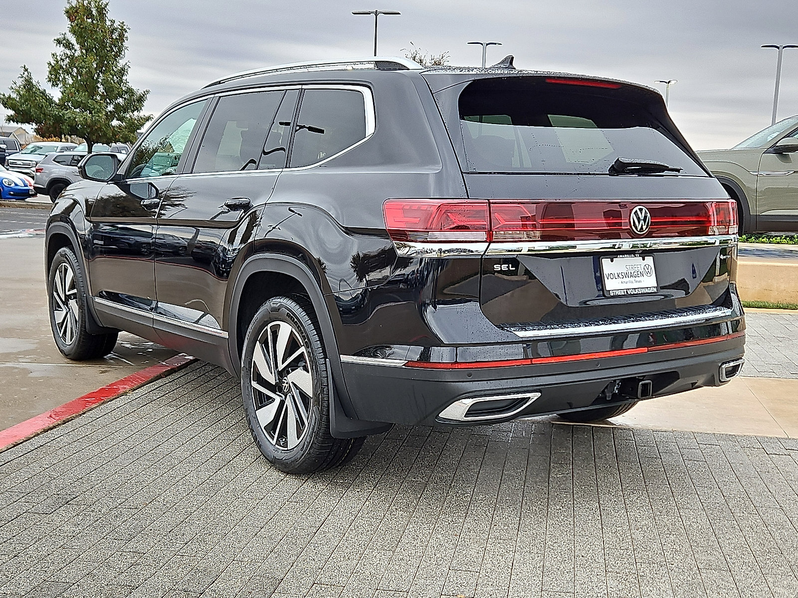 New 2026 Volkswagen Atlas SEL image 2