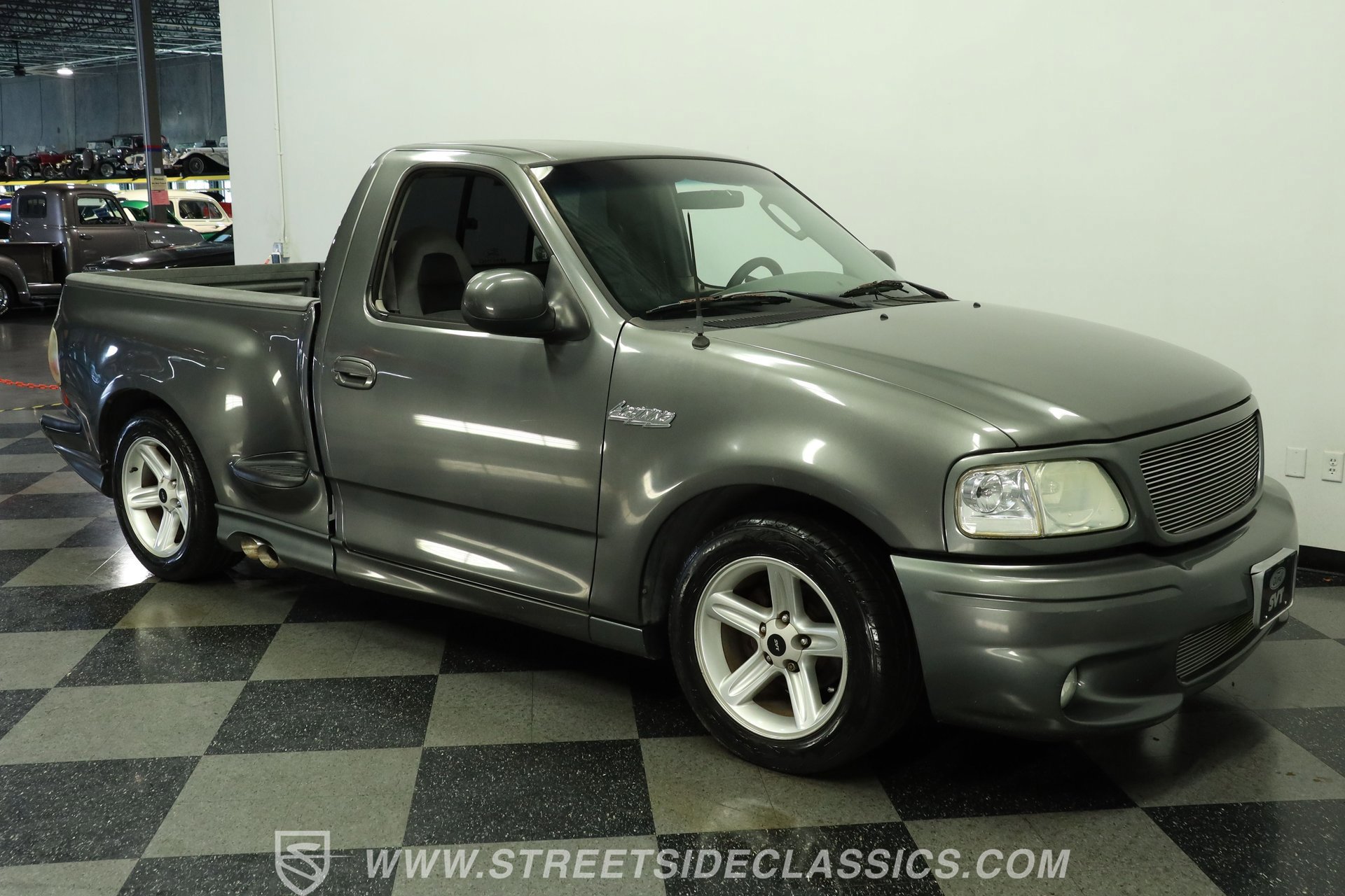 Used 2003 Ford F150 Lightning RWD image 14