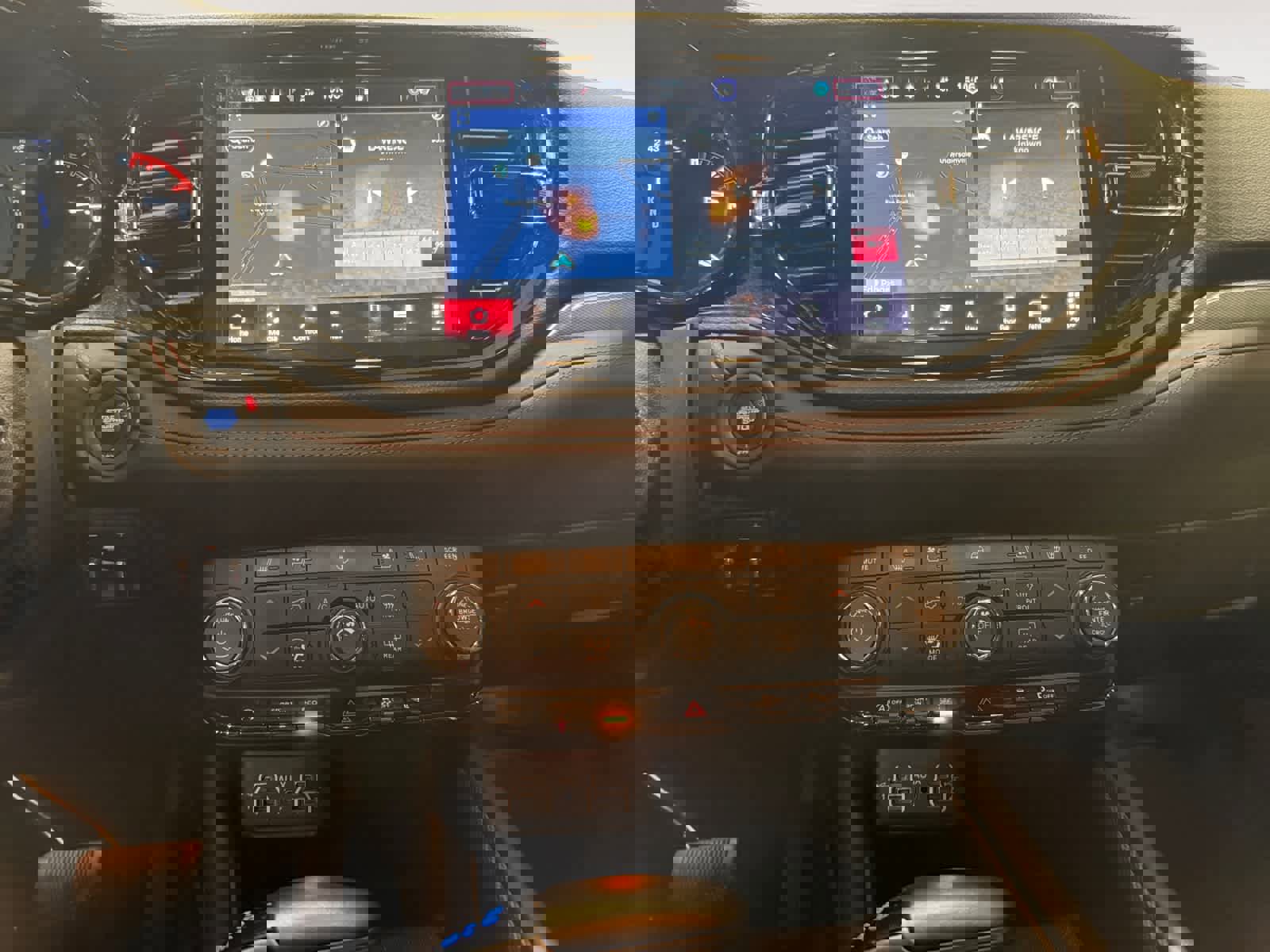 Used 2023 Dodge Durango GT image 12