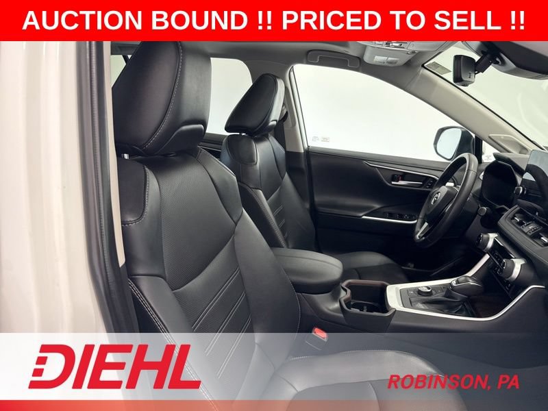Used 2025 Toyota RAV4 Limited AWD/4WD image 15