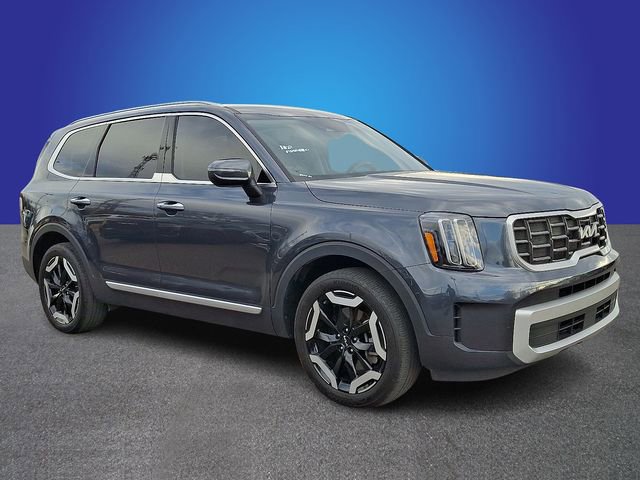 Used 2024 Kia Telluride S image 3