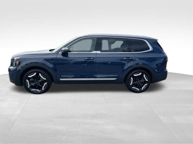 Certified 2024 Kia Telluride EX w/ EX Captain's Chair Package AWD/4WD image 5