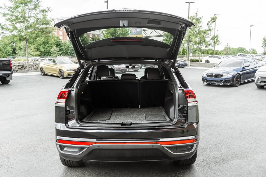 Used 2023 Volkswagen Atlas Cross Sport SE AWD/4WD image 30