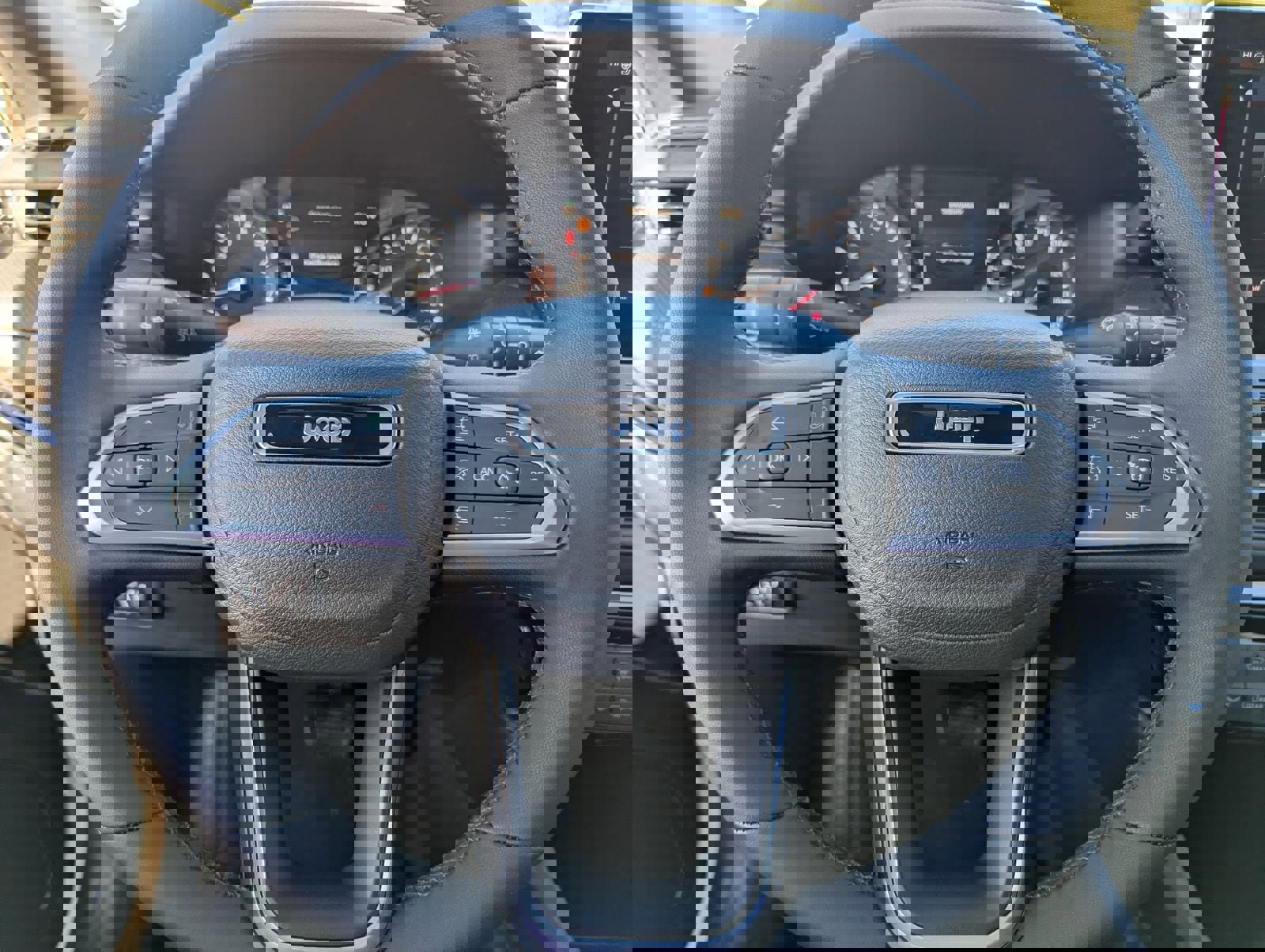 New 2026 Jeep Compass Limited image 18