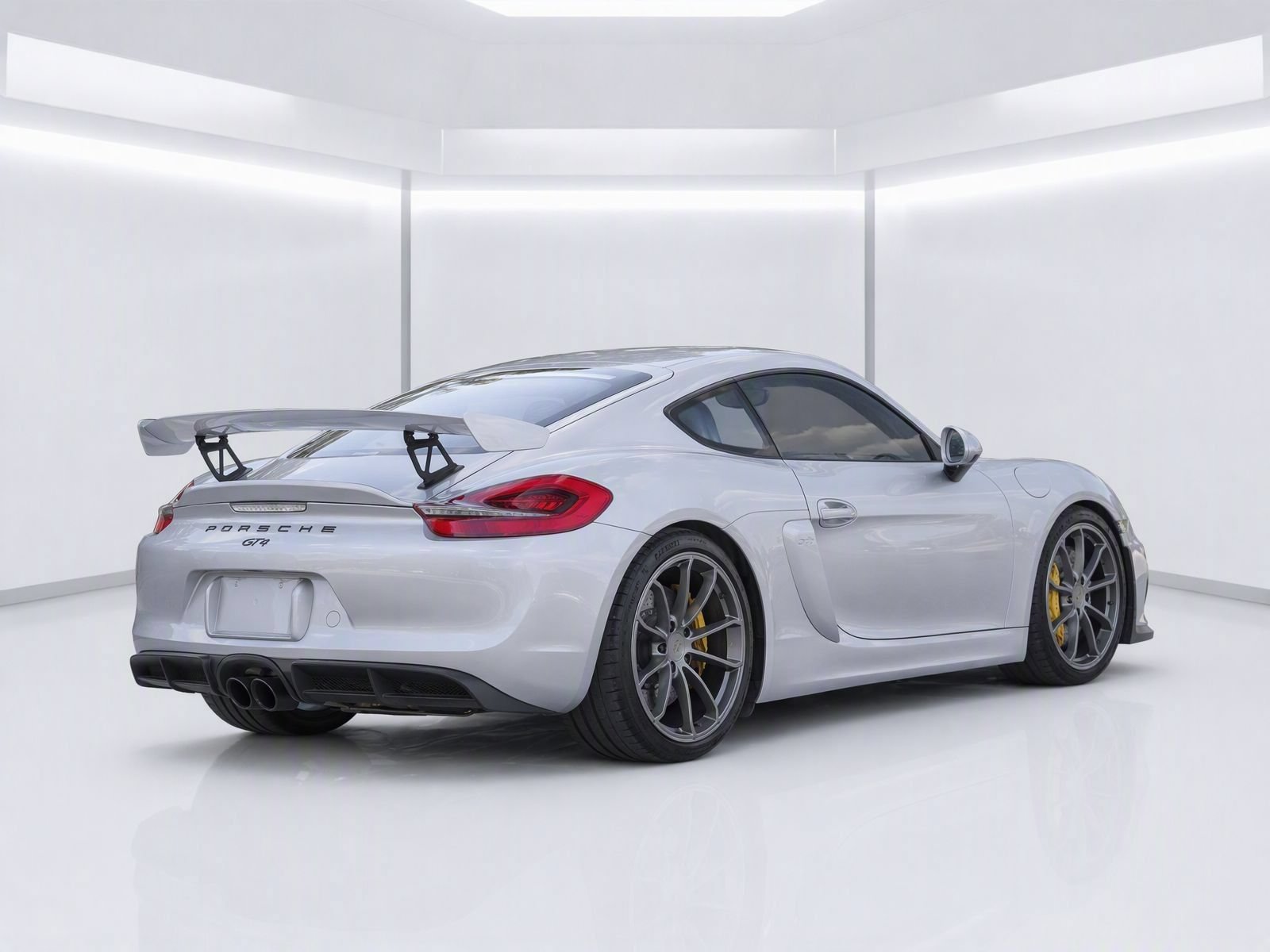 Used 2016 Porsche Cayman GT4 RWD image 8