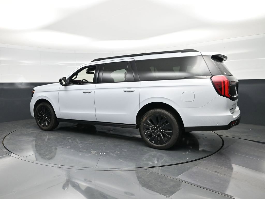 Used 2025 Ford Expedition Max Platinum w/ Stealth Appearance Package image 7