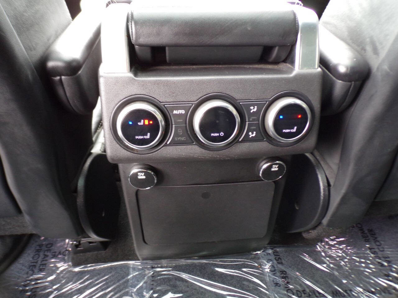 Used 2017 Land Rover Discovery HSE AWD/4WD image 19