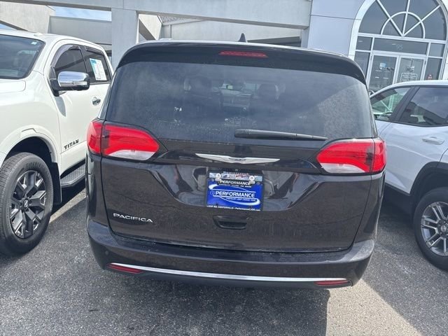 Used 2017 Chrysler Pacifica Touring-L Plus w/ Advanced Safetytec Group image 5