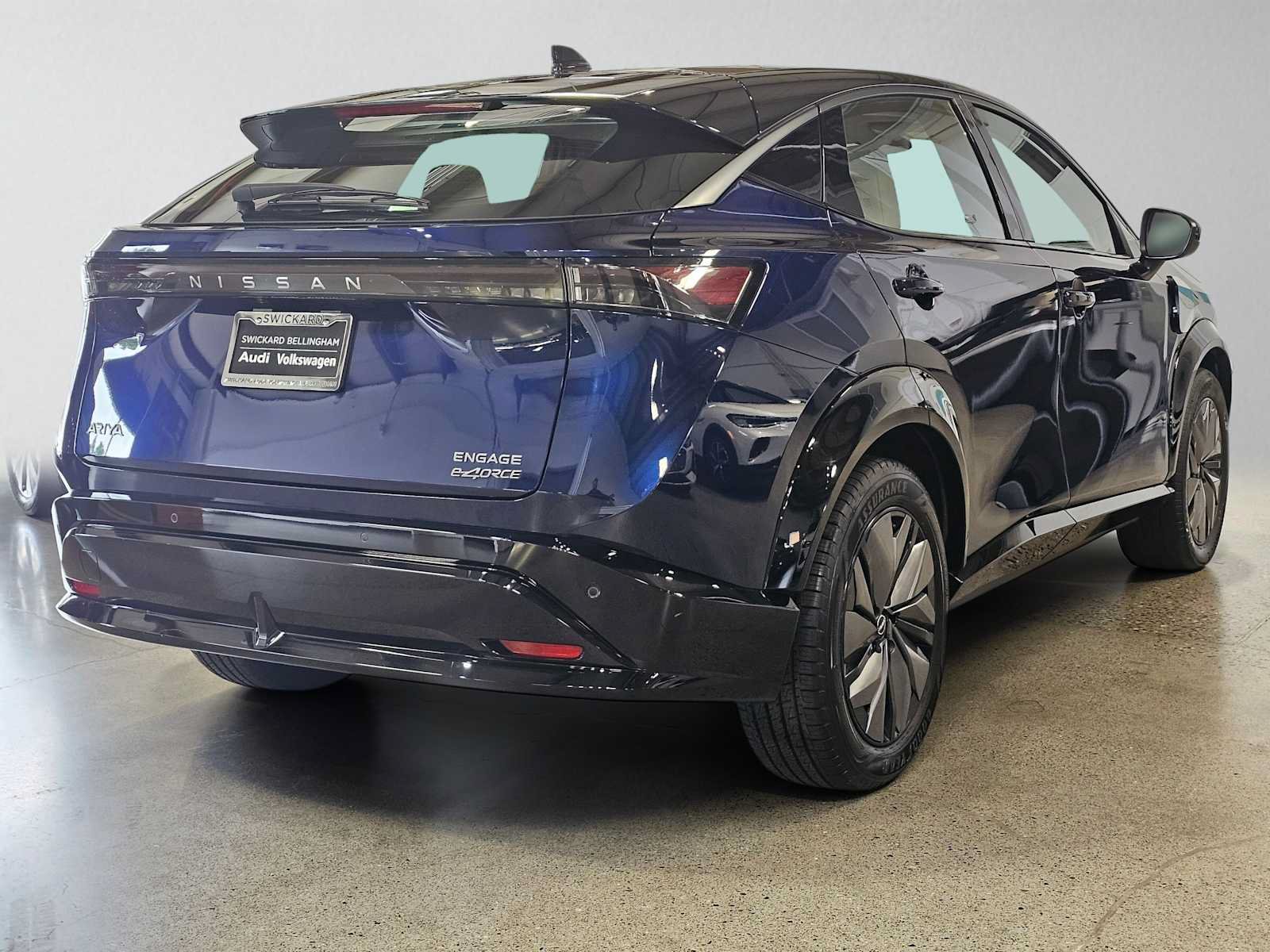 Used 2024 Nissan Ariya AWD image 3