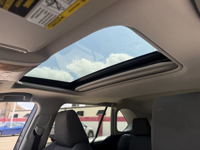 Used 2019 Toyota RAV4 XLE FWD image 24