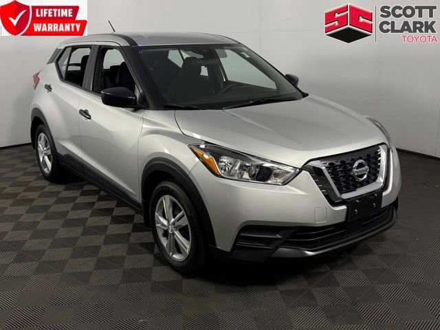 Used 2020 Nissan Kicks S image 1