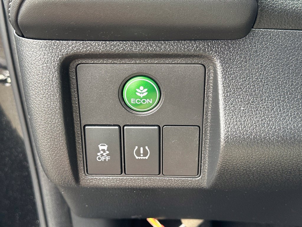 Used 2022 Honda HR-V LX image 17