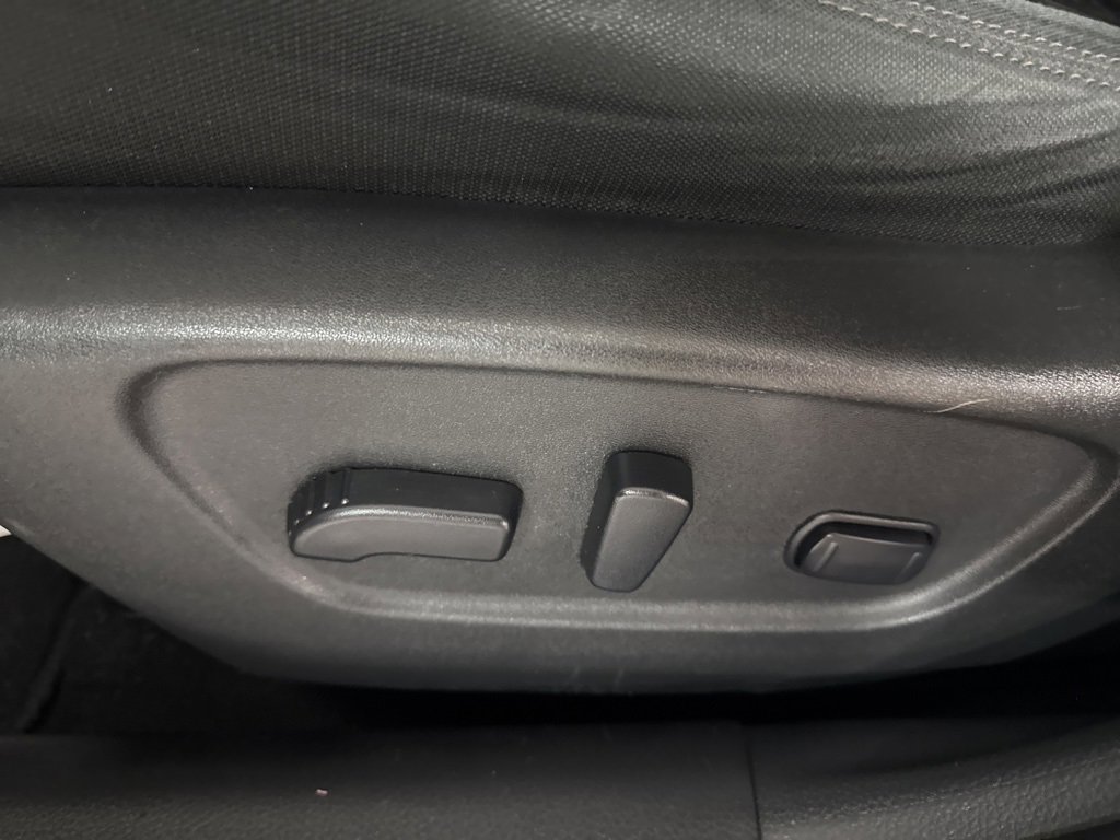 Used 2017 Nissan Rogue SV image 24