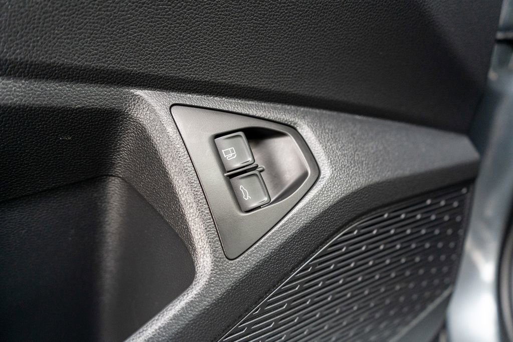 Used 2024 Volkswagen Jetta SE image 17