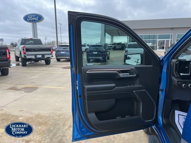 Used 2024 GMC Sierra 1500 Elevation w/ LPO, Elevation Black Package image 10