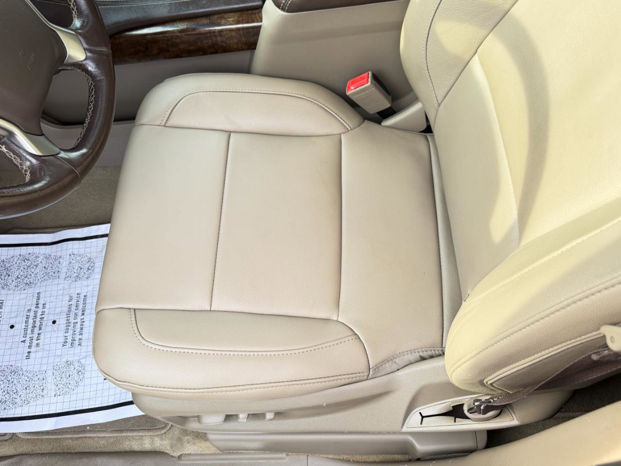 Used 2018 Chevrolet Suburban LT image 14