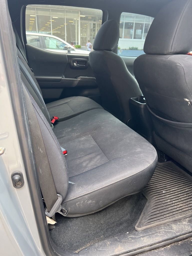 Used 2019 Toyota Tacoma TRD Off-Road AWD/4WD image 16