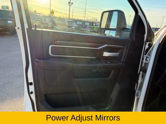 Used 2024 RAM 3500 Big Horn image 28