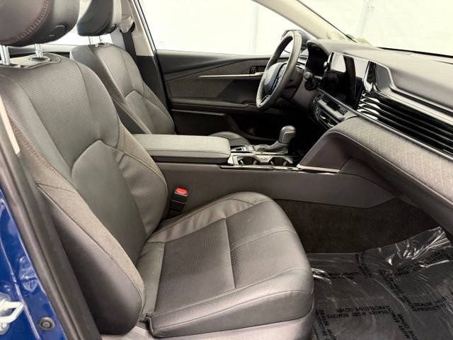 Used 2025 Toyota Camry XLE AWD/4WD image 20