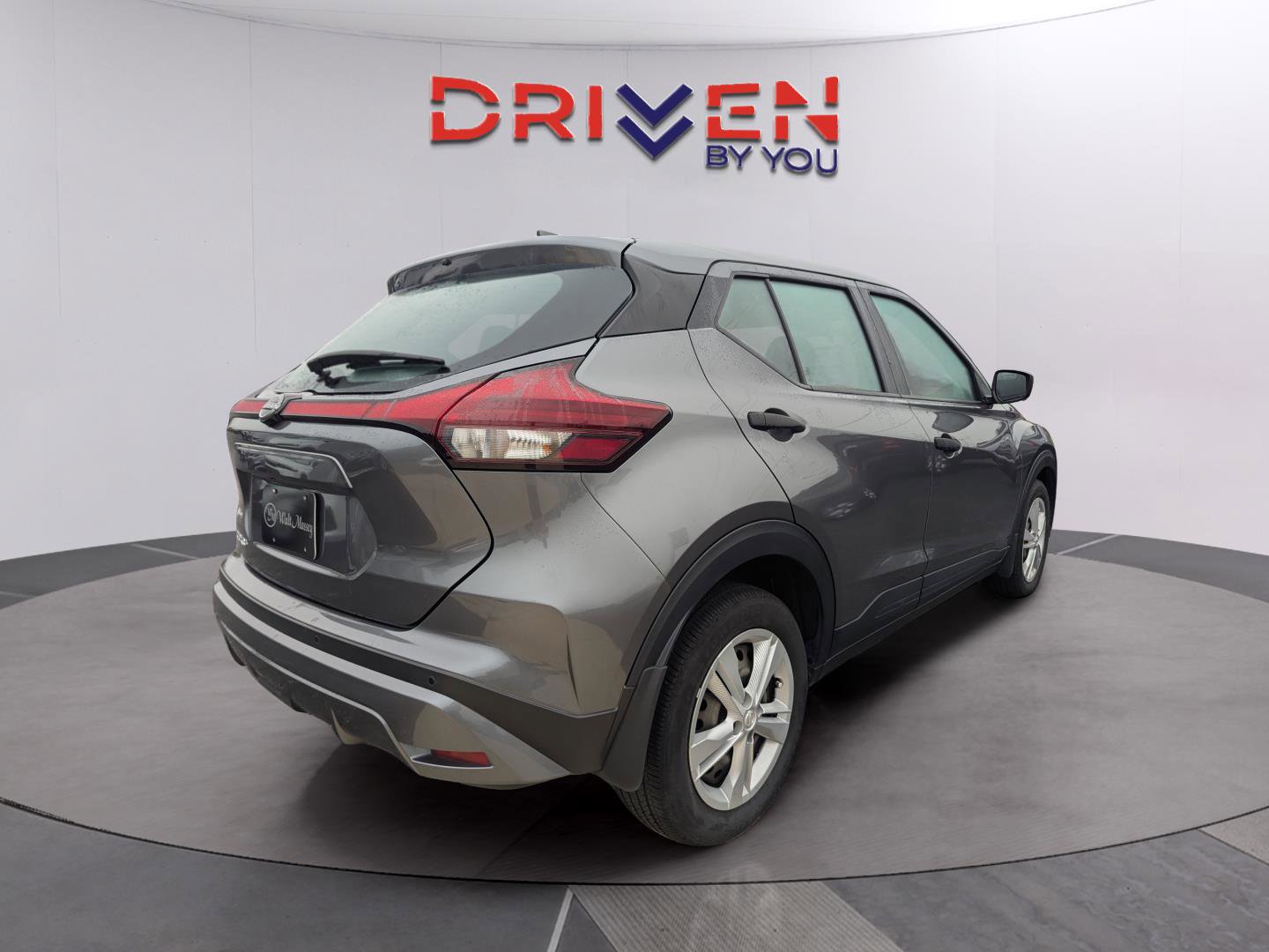 Used 2023 Nissan Kicks S image 5