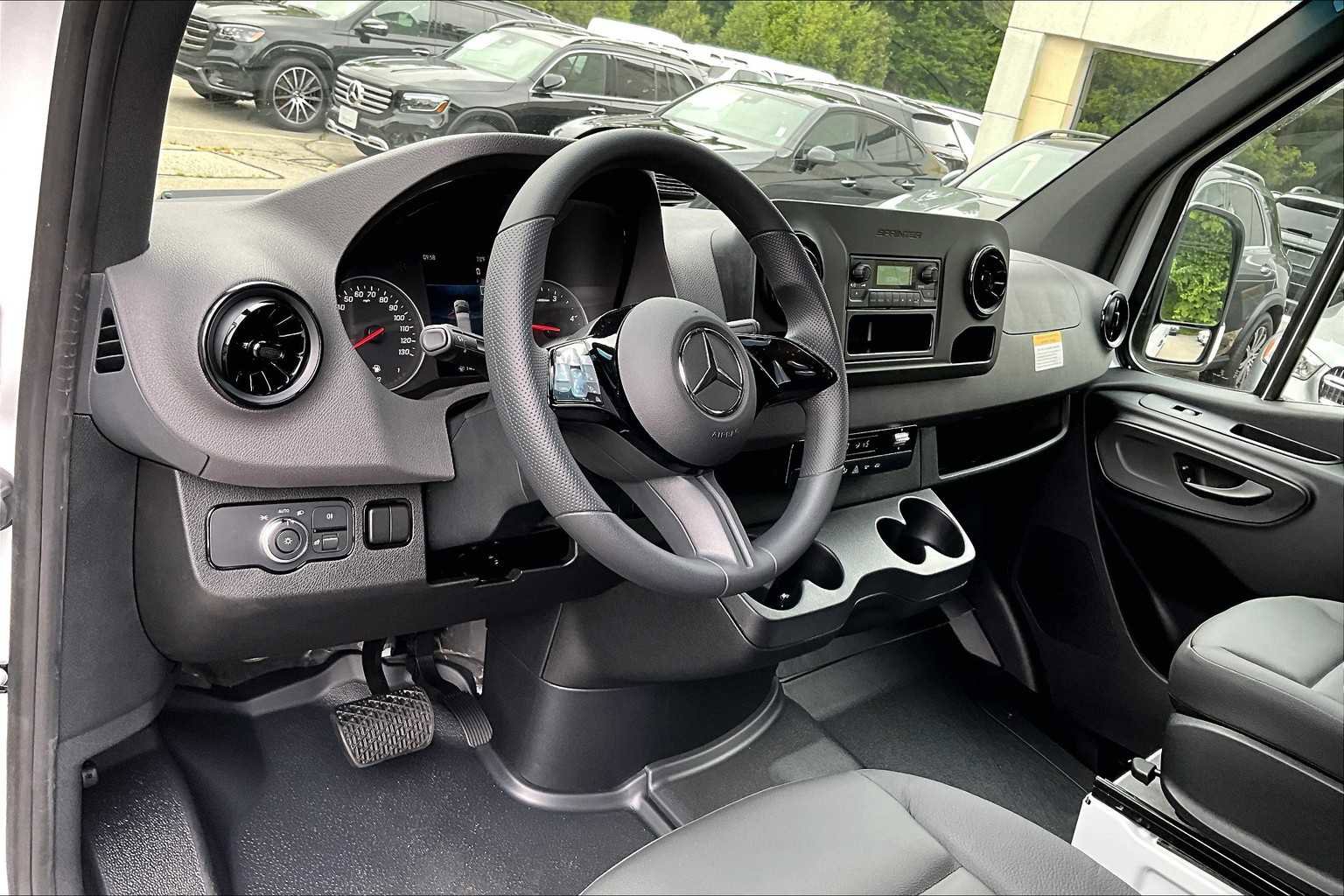 New 2025 Mercedes-Benz Sprinter 2500 image 10