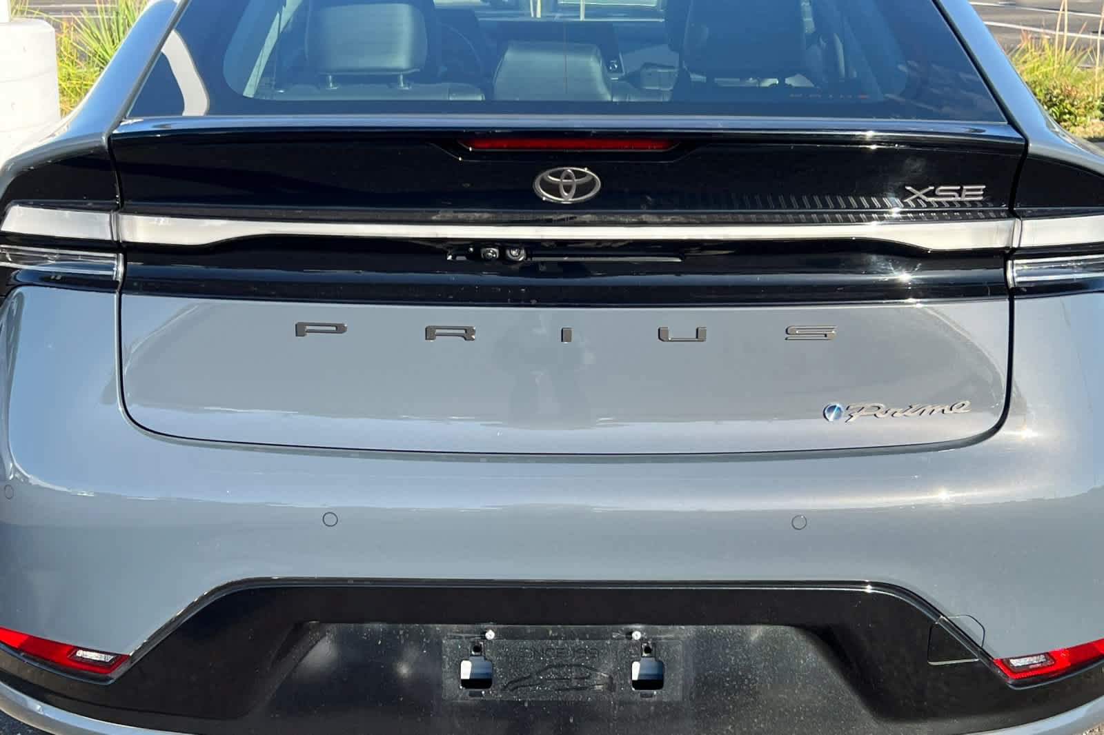 Used 2024 Toyota Prius Prime Premium w/ Advanced Technology Package FWD image 19