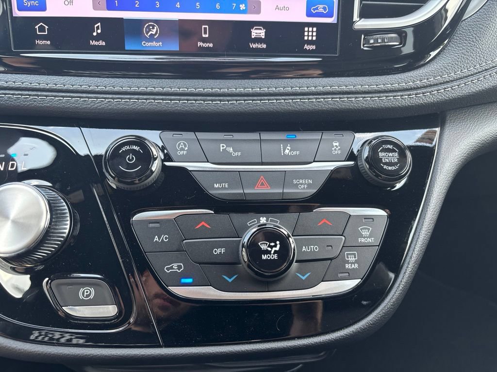 New 2027 Chrysler Pacifica Select FWD image 41