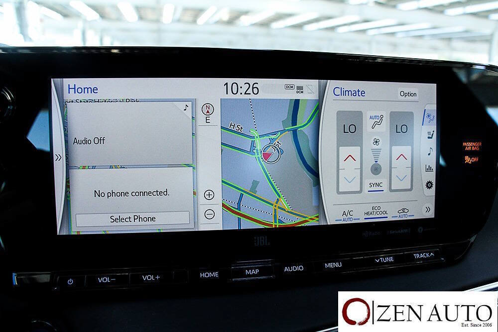 Used 2022 Toyota Mirai w/ Advanced Technology Package RWD image 16