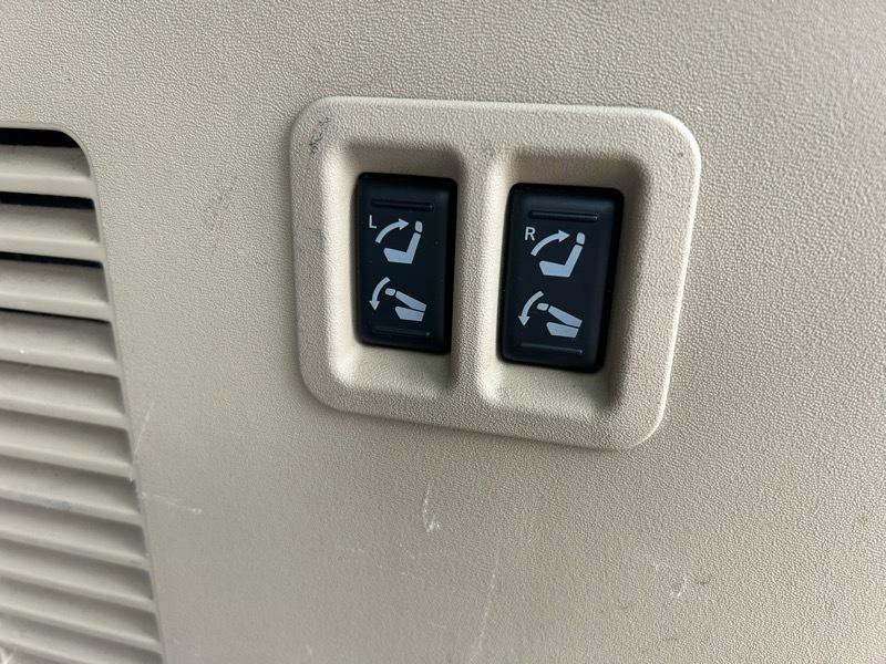 Used 2015 Nissan Armada Platinum w/ Platinum Reserve Package image 23