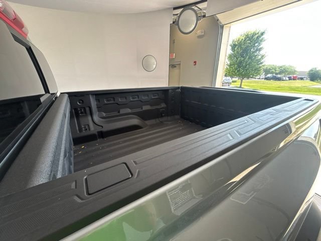 Used 2024 Chevrolet Colorado ZR2 w/ ZR2 Convenience Package III AWD/4WD image 25