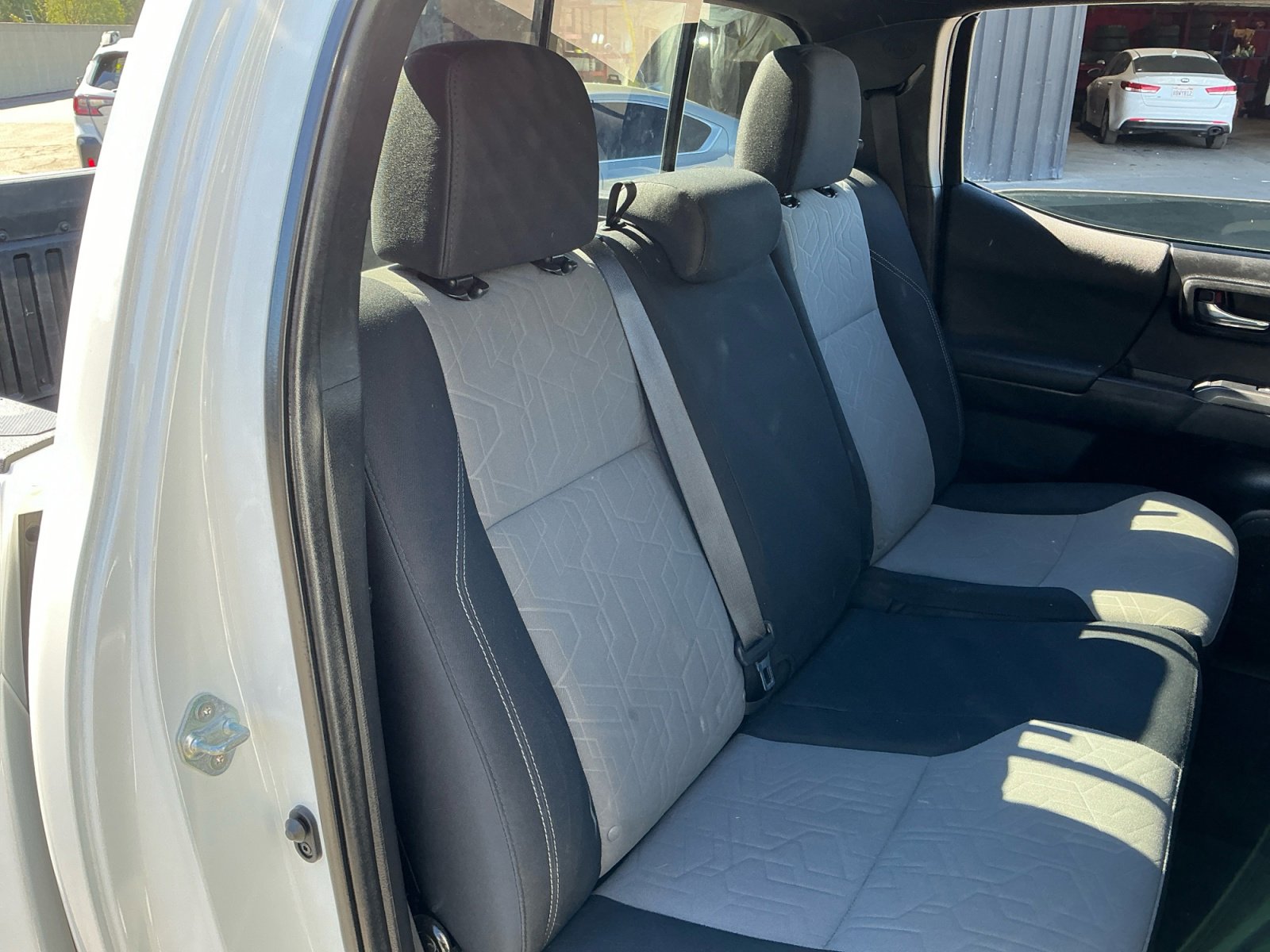 Used 2022 Toyota Tacoma TRD Off-Road w/ Technology Package image 20