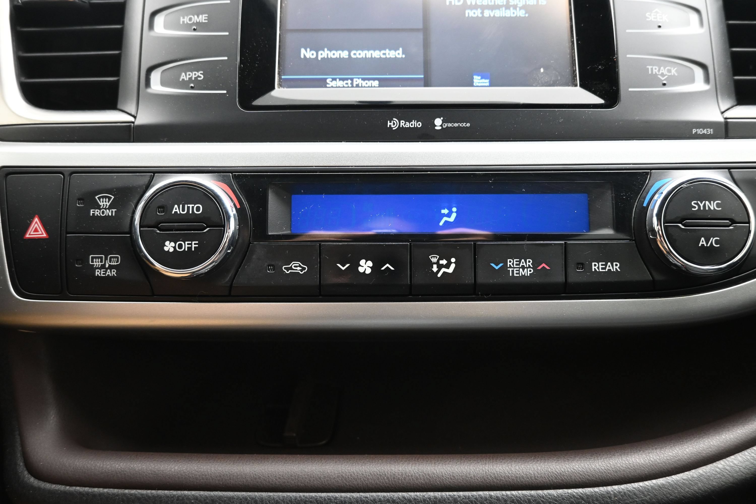 Used 2015 Toyota Highlander Plus AWD/4WD image 18
