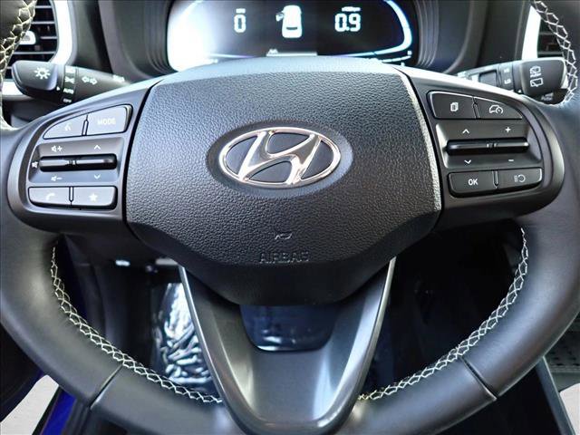 Used 2024 Hyundai Venue Limited image 15