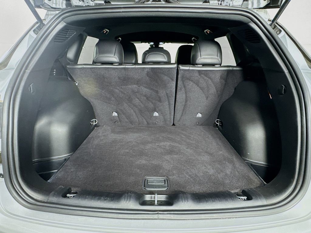 Used 2025 Jeep Compass Latitude image 29