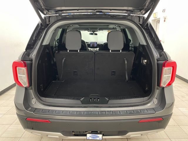 Used 2022 Ford Explorer XLT w/ Equipment Group 202A image 14