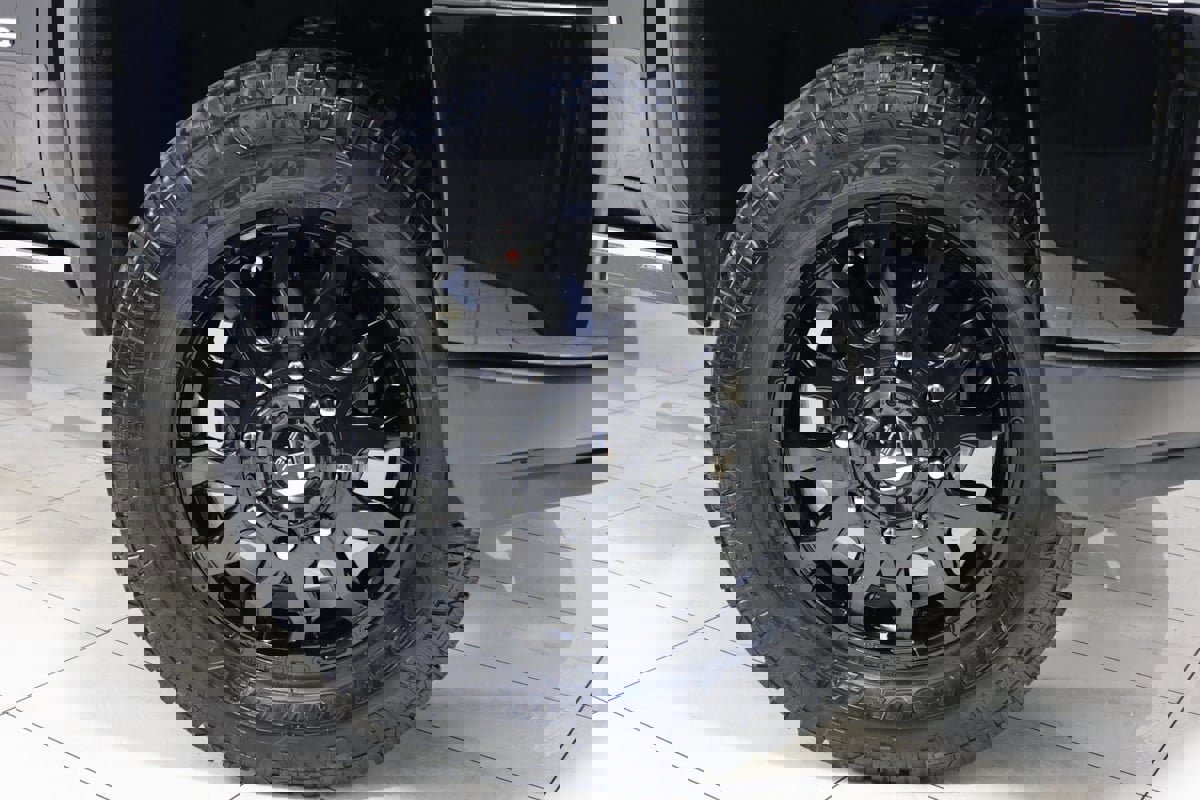 Used 2022 GMC Sierra 3500 Denali image 13