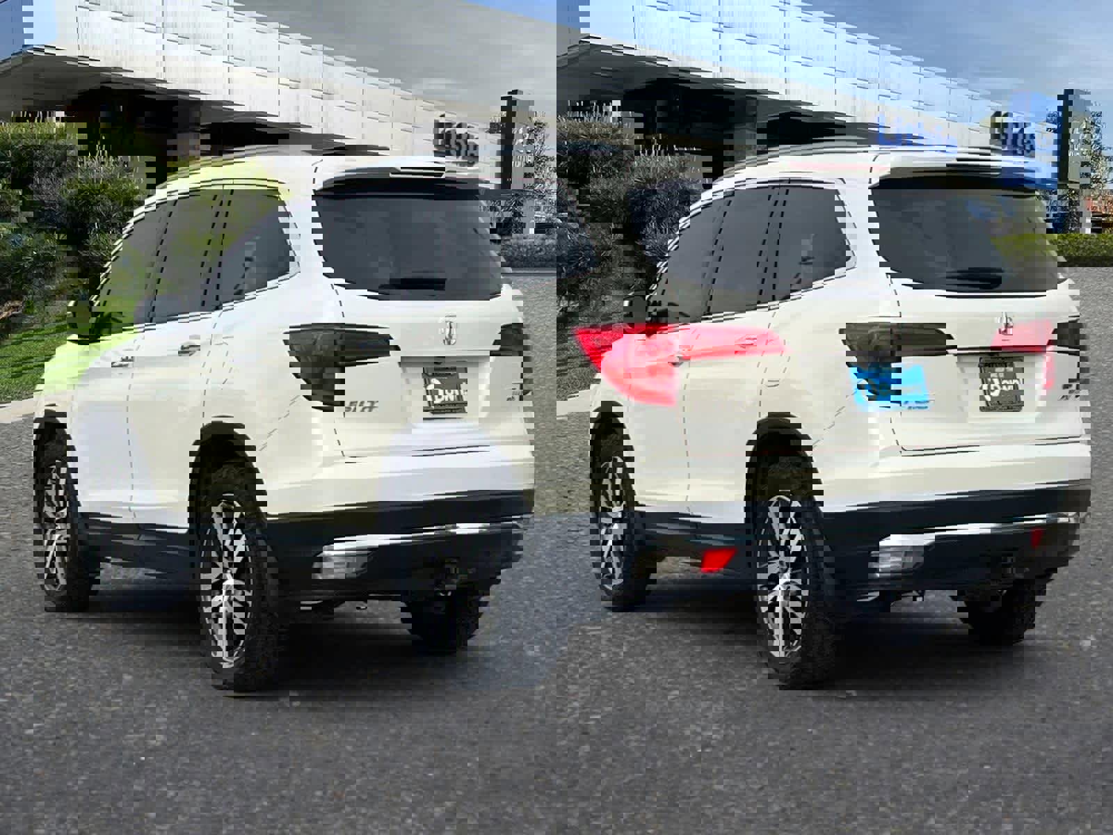 Used 2018 Honda Pilot Touring image 7