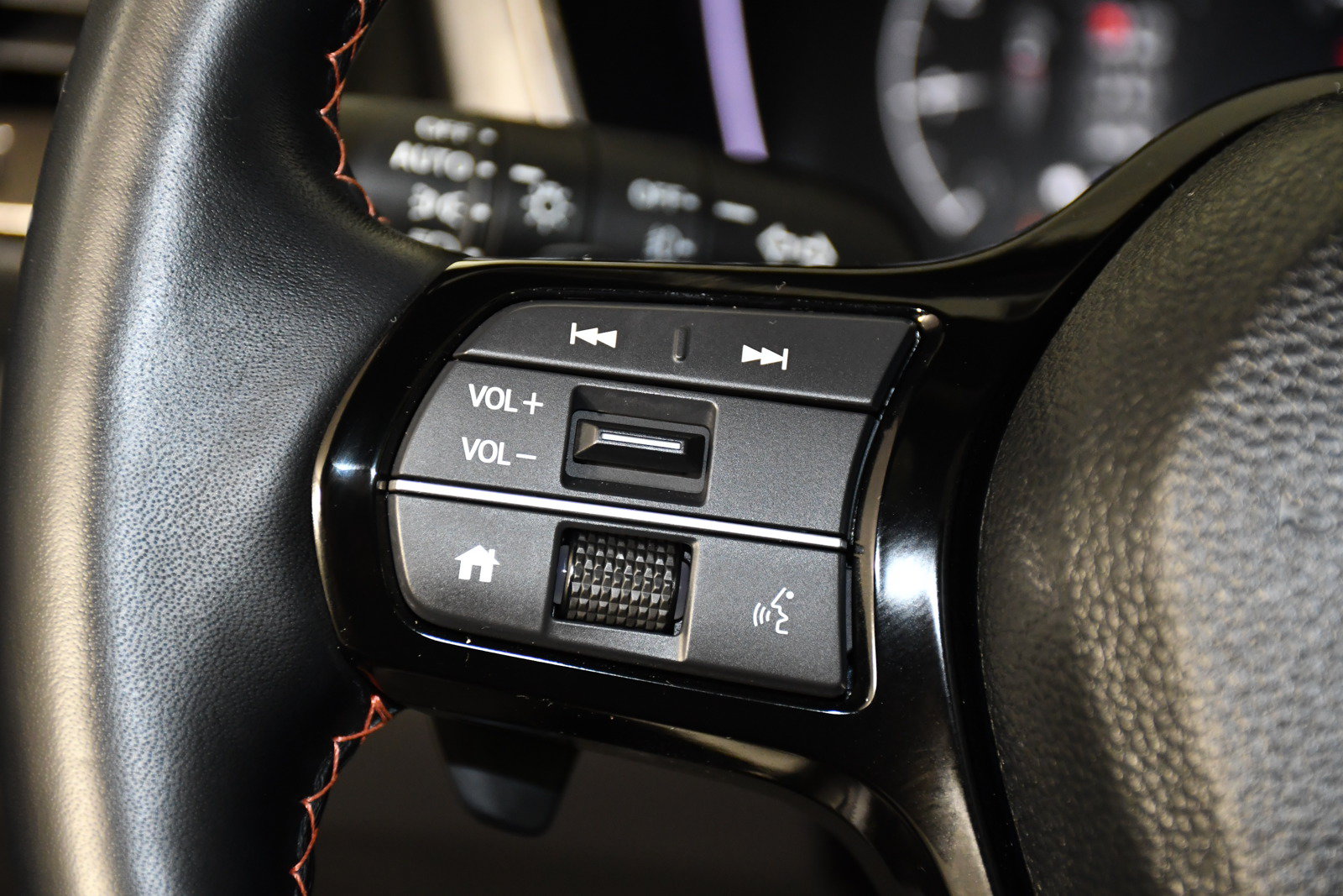 Used 2025 Honda Pilot TrailSport image 21