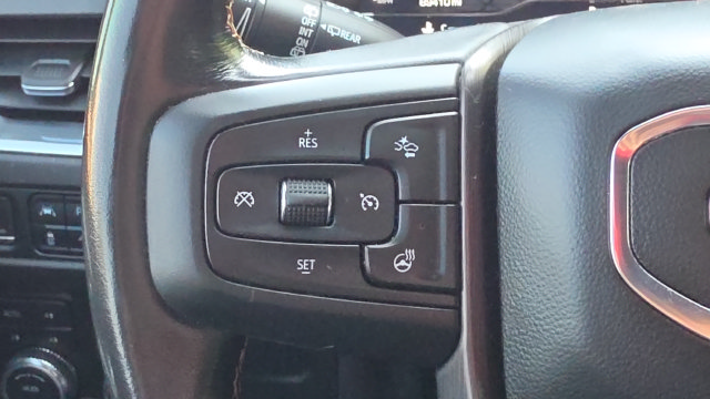 Used 2022 GMC Yukon XL AT4 w/ Technology Package AWD/4WD image 14