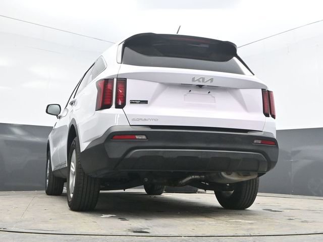 Used 2023 Kia Sorento LX AWD/4WD image 39