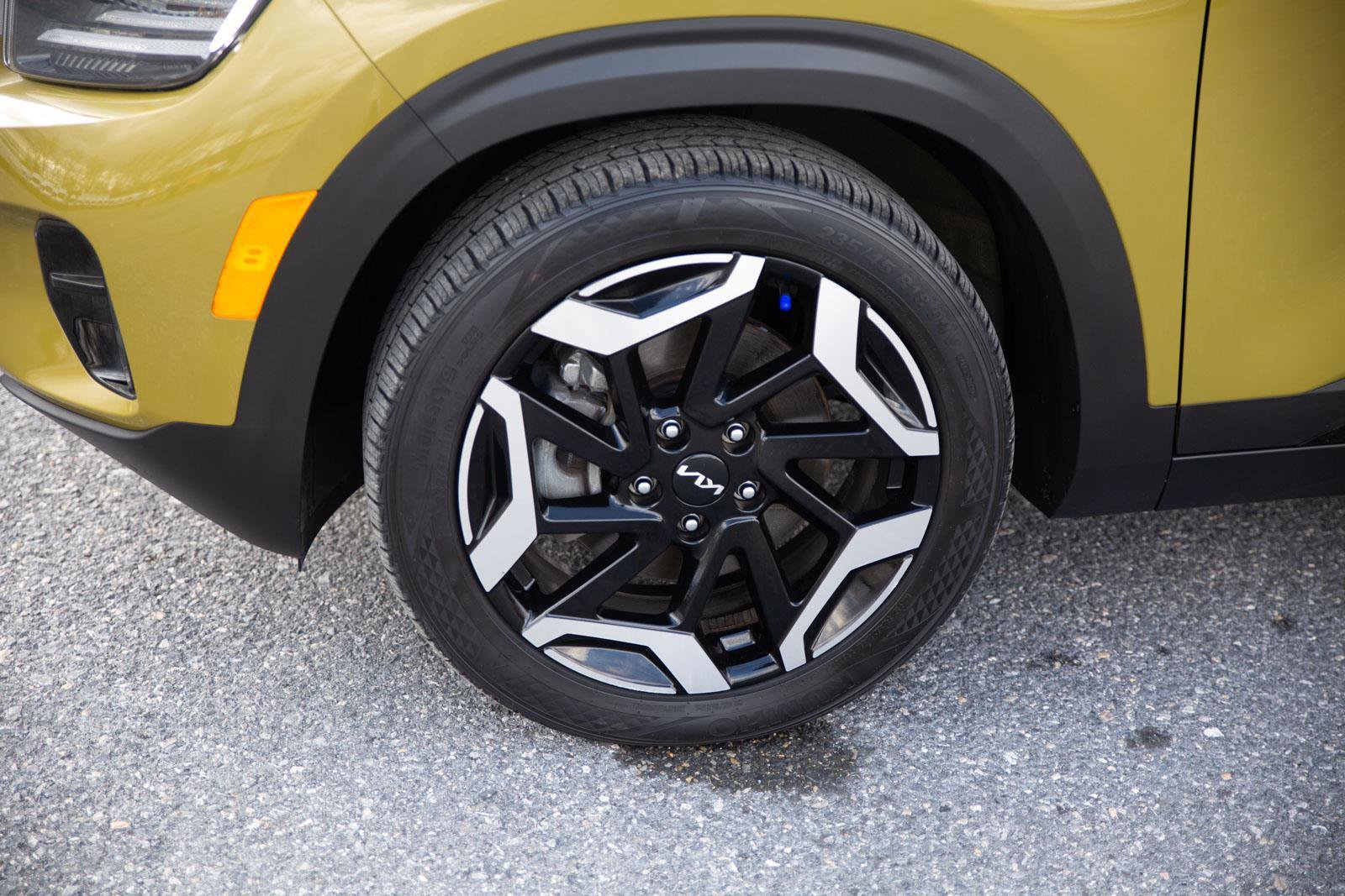 Used 2024 Kia Seltos SX image 9