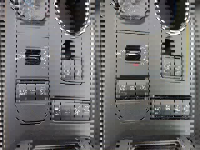 Used 2022 Toyota Highlander XLE image 38