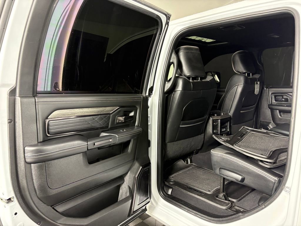 Used 2025 RAM 2500 Limited AWD/4WD image 28